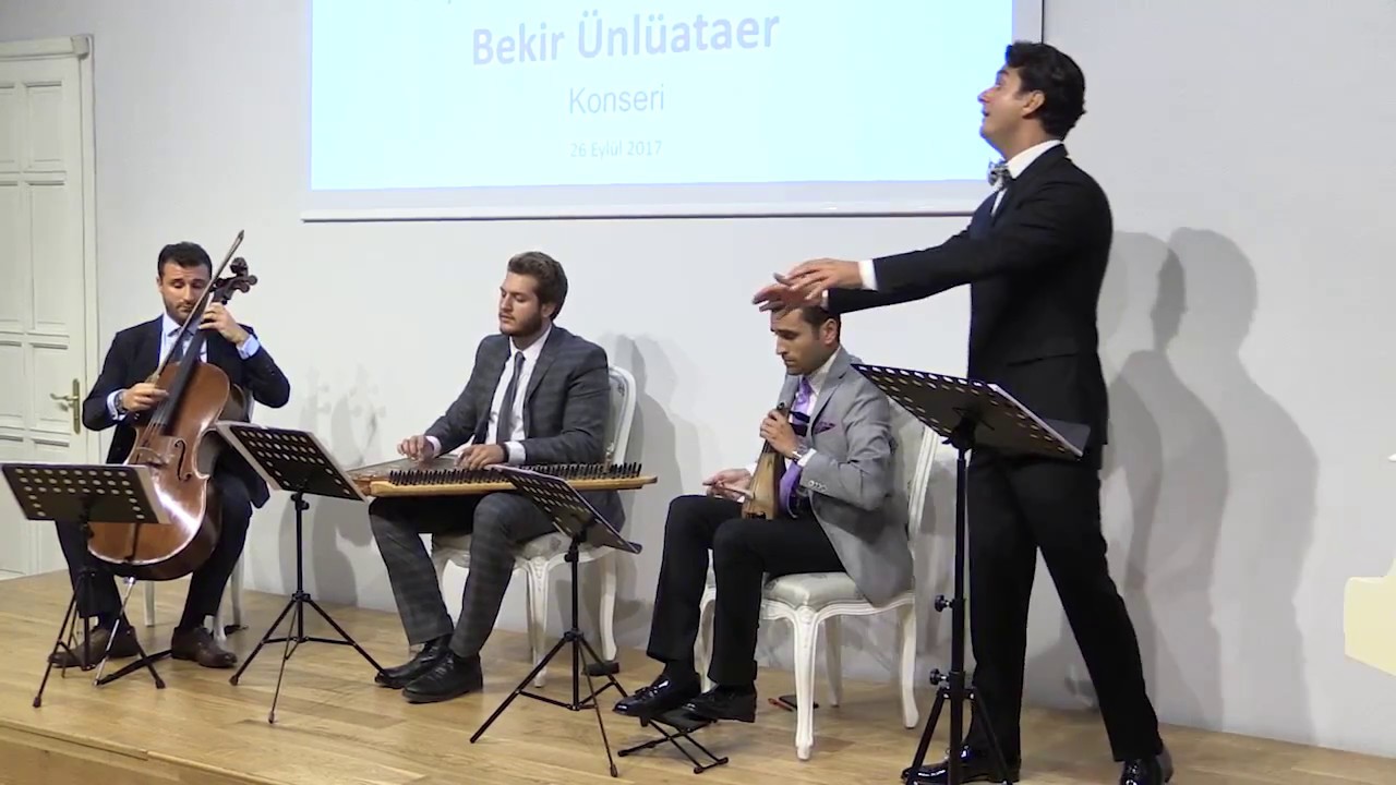 Bekir Ünlüataer - Leblerinde Kıvrılan Bir Goncanın Al Rengi Var