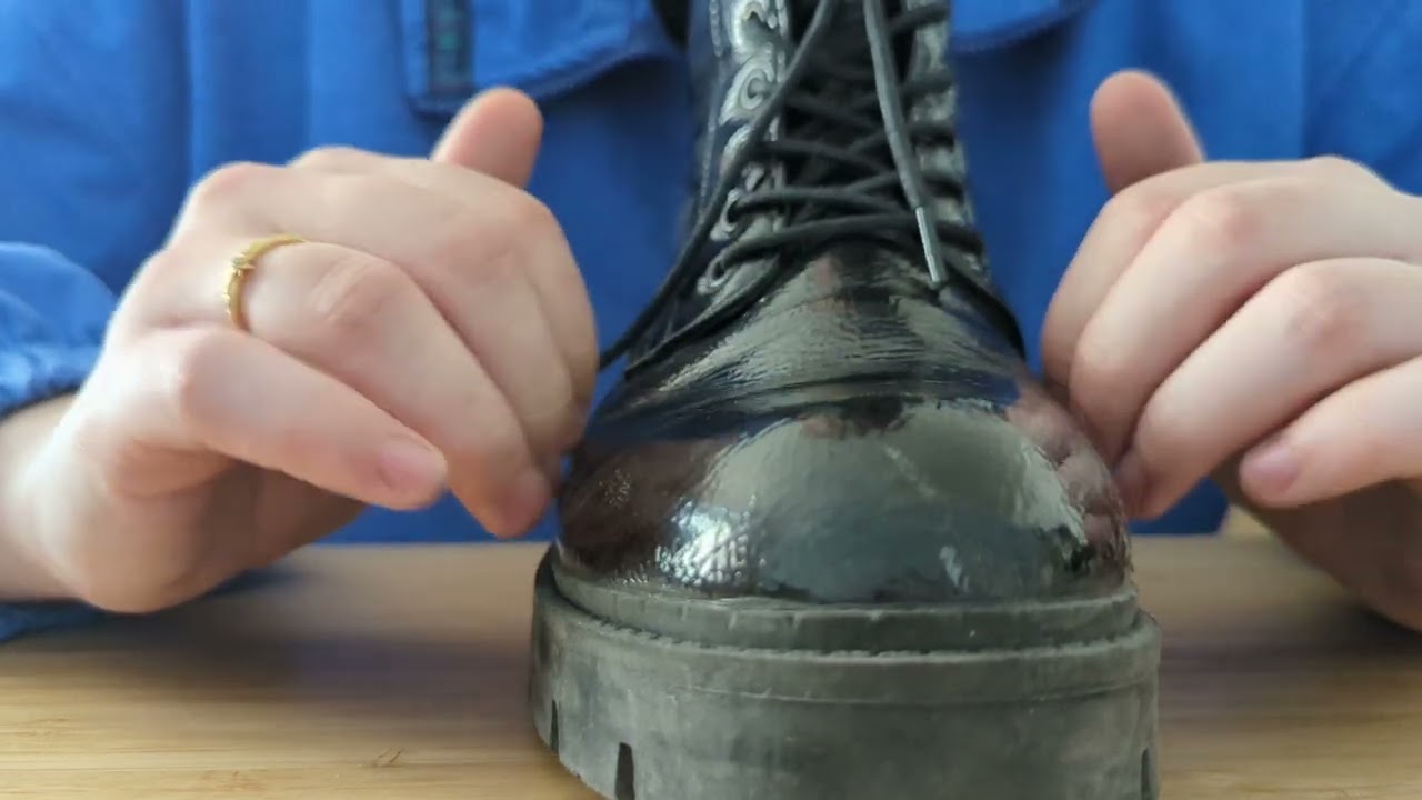 ASMR Shoe Triggers (including Zipper sounds)