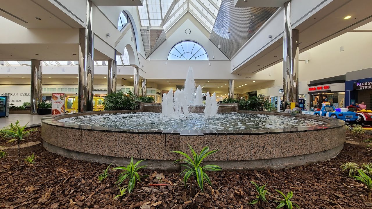 A Visit to Pecanland Mall