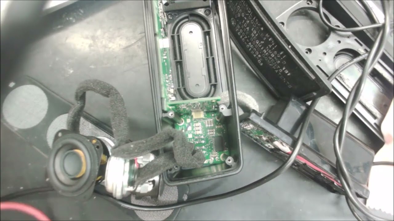 Bose 080841 soundlink mini 2wont turns on or charge only orange light flashing