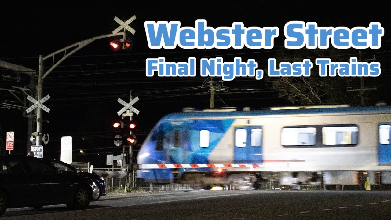 Final trains through the Webster Street railway crossing! Last crossing on the Dandenong Group.