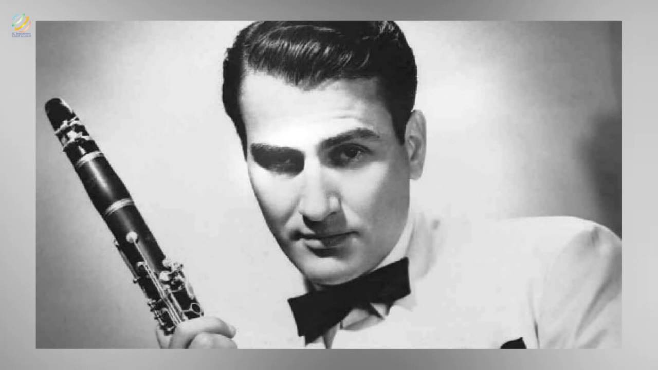 Artie Shaw - Rosalie [HQ]