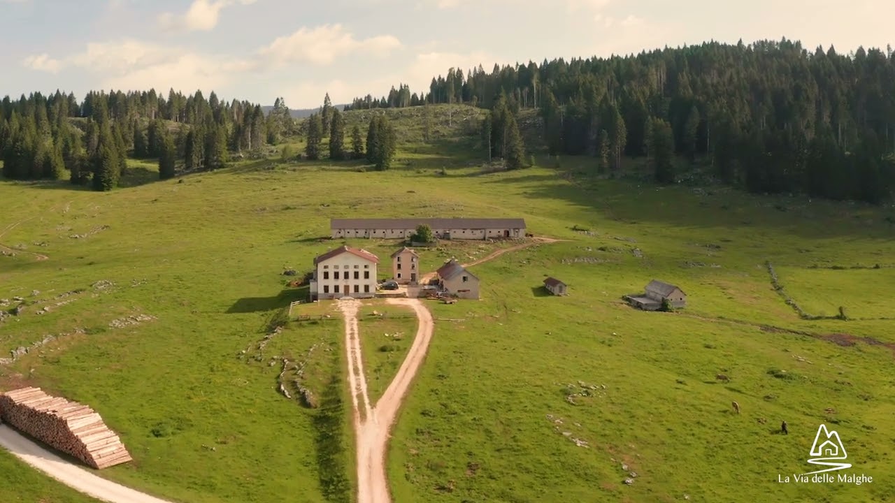 Malga CAMPOROS&Agrave; | La Via delle Malghe, Altopiano dei Sette Comuni
