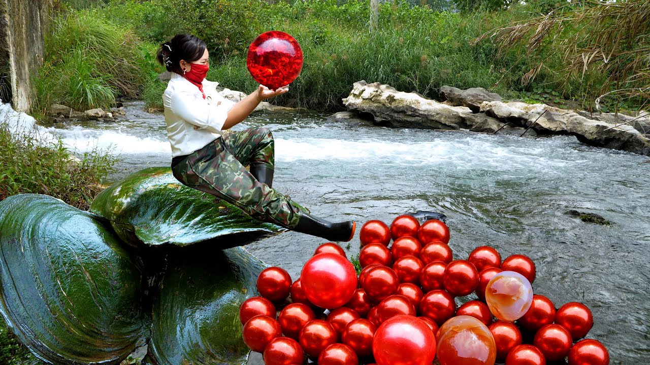 😱🎁Pry open the giant clam, and I will harvest the largest and most charming red pearl, so dazzling
