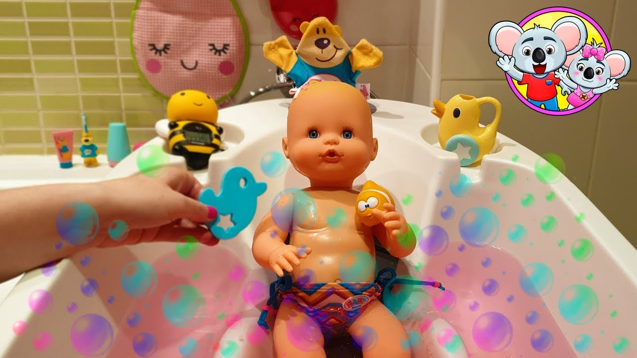 HORA del BAÑO en la Rutina de Noche de mi Bebé NENUCO Emma con accesorios nuevos
