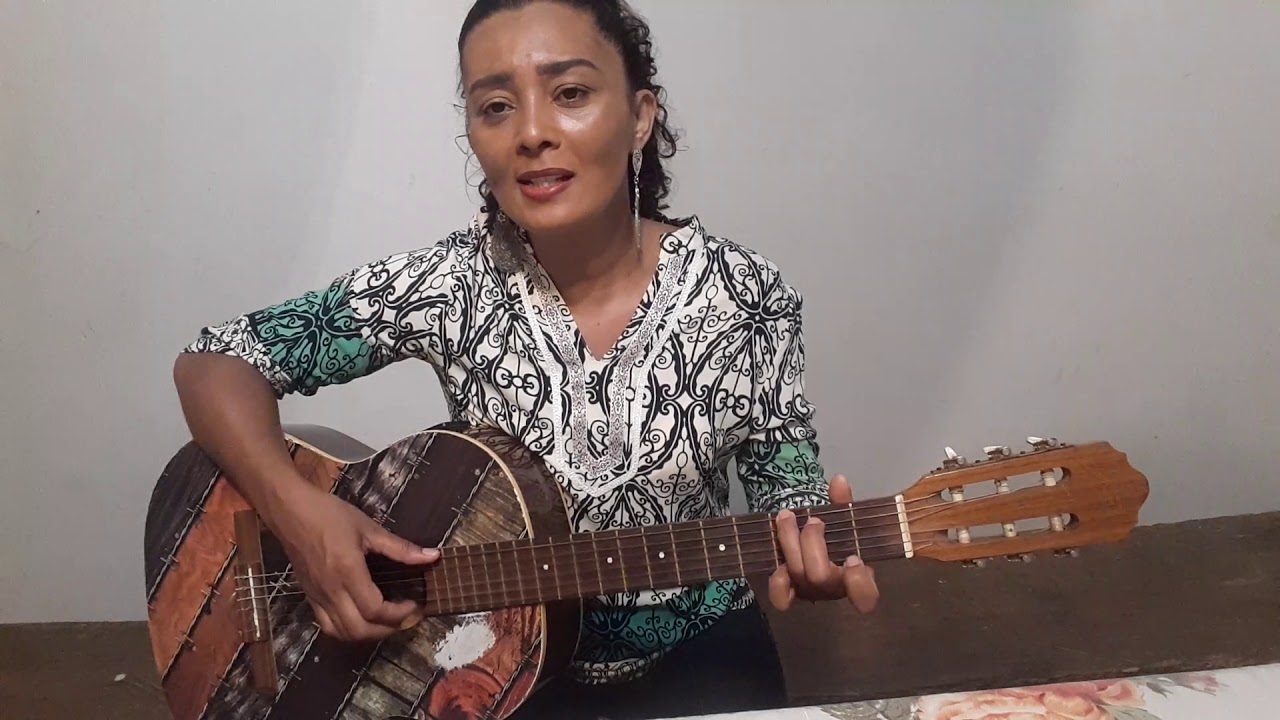 Em minhas dores ó Senhor permanecei junto  de mim