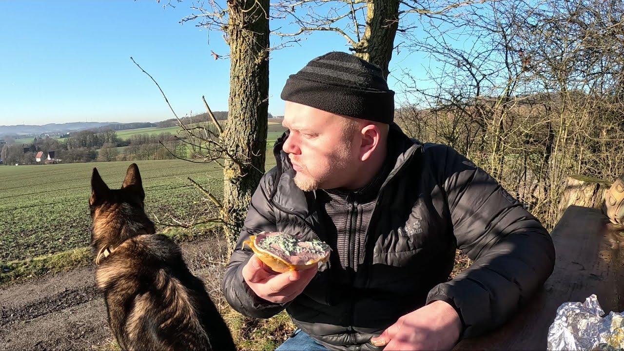 UNGESCHNITTEN / Spazieren mit DEUTSCHEN SCHÄFERHUND / DDR LINIE