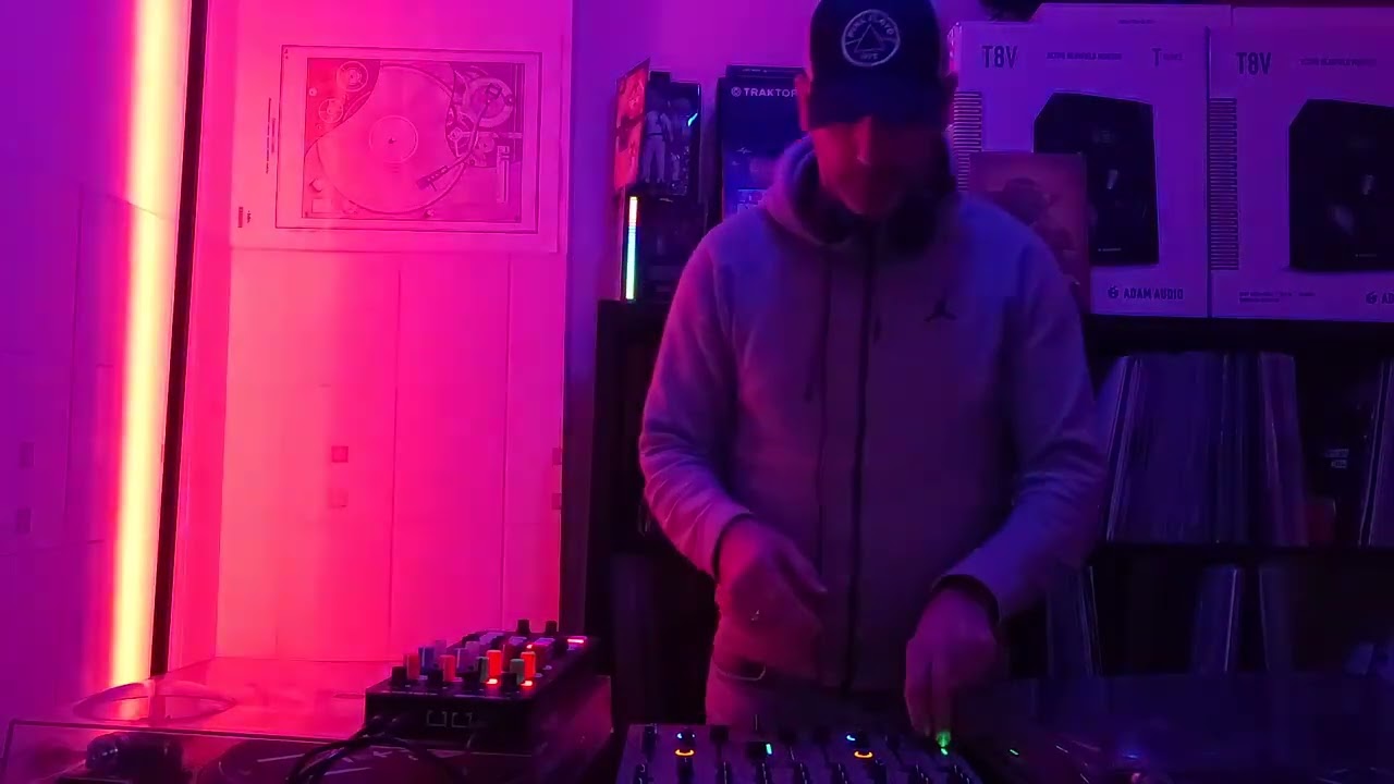 Zima Blue - Little Robot Dance 060