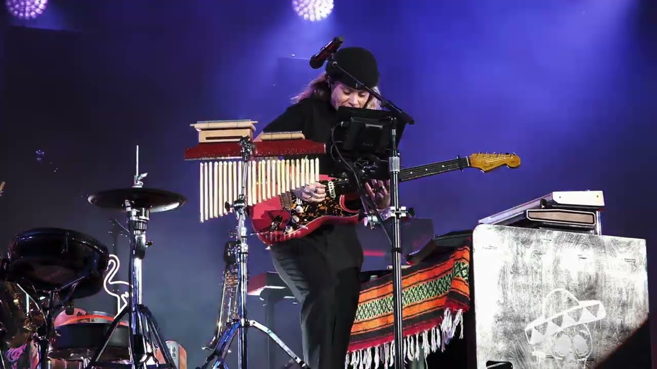 TASH SULTANA LIVE PART 1 at the MONTREAL 2022 JAZZ FEST