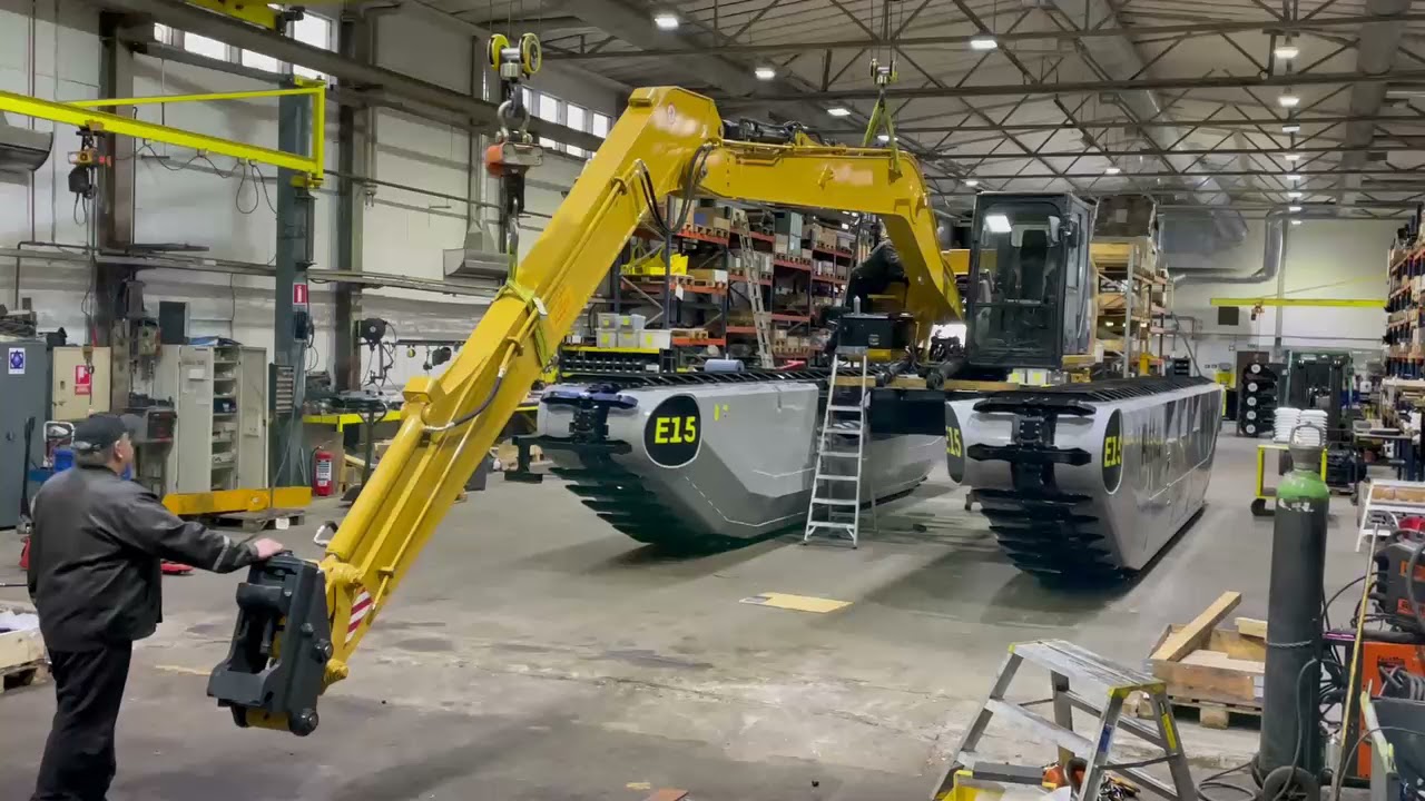 How to assemble a pontoon undercarriage and excavator upper carriage to build a floating excavator?