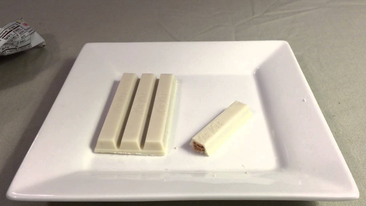 White Kit Kat Bar Review