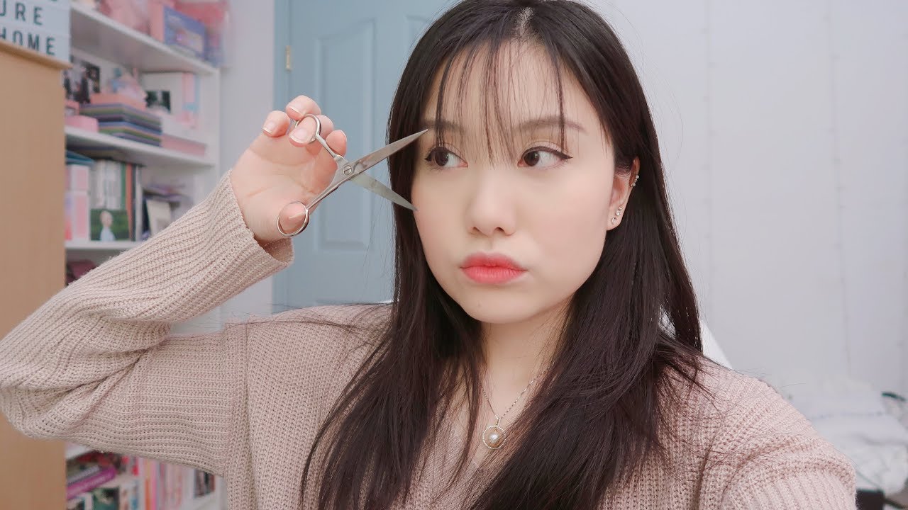 Having a Quarter Life Crisis so I'm Cutting My Bangs