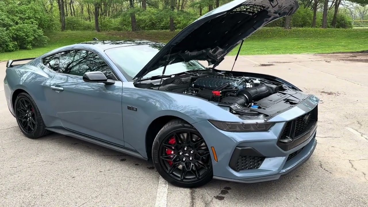 Ford Mustang GT 2025 года с наддувом (краска под цвет Whipple)