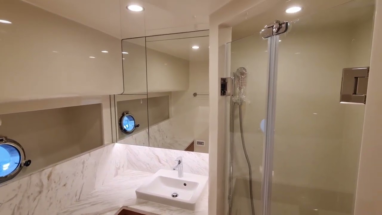 70 Johnson 2024 Skylounge Interior Tour