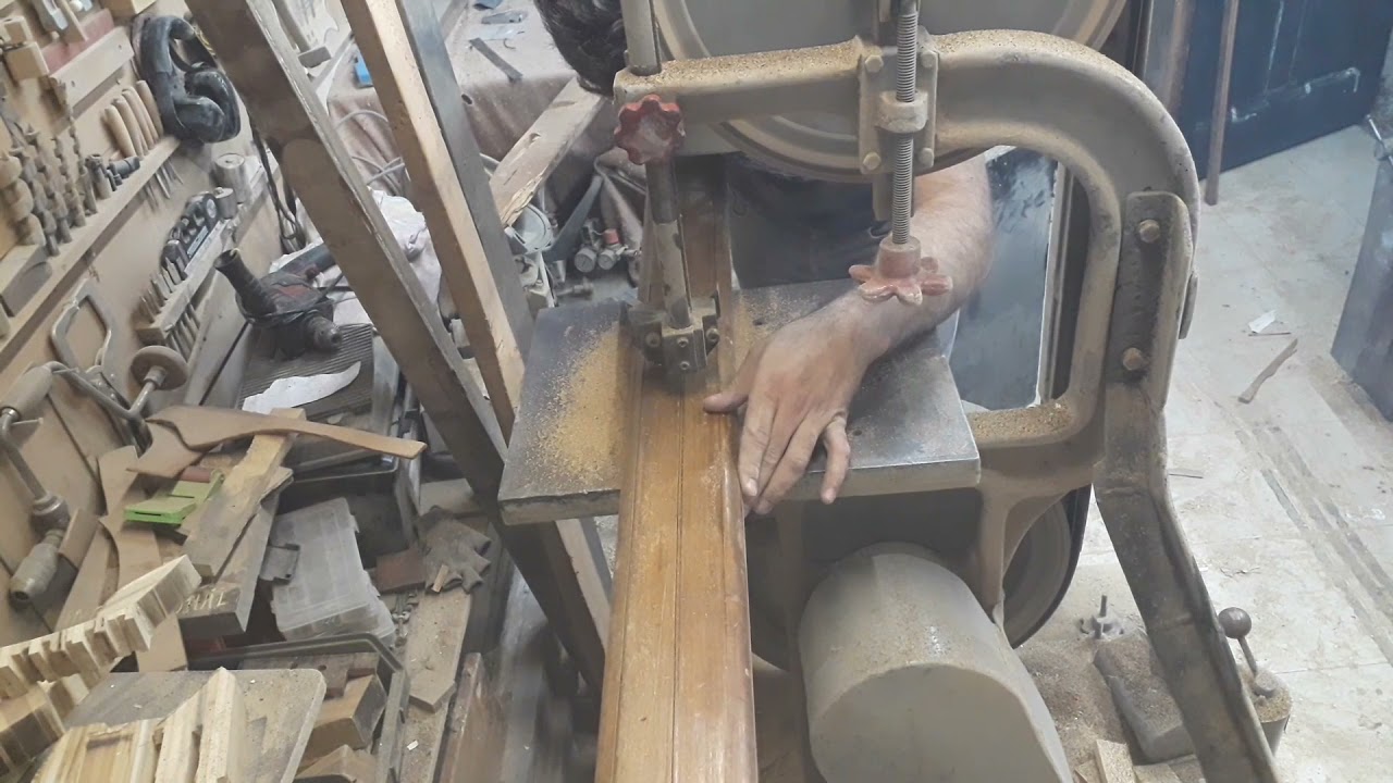 Construcción completa de Bajo eléctrico con comentarios.  Complete Electric Bass Construction.