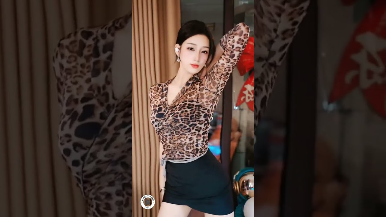 Midnight Neon Dance - Angel Yumiko (Dance Video) 💋