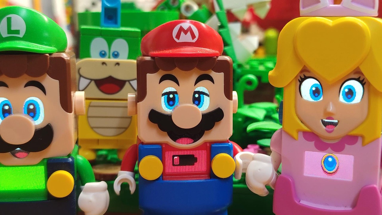LOW Battery LEGO mario Low Battery LEGO Mario! The Winner Takes Peach | How to change LOW Battery!