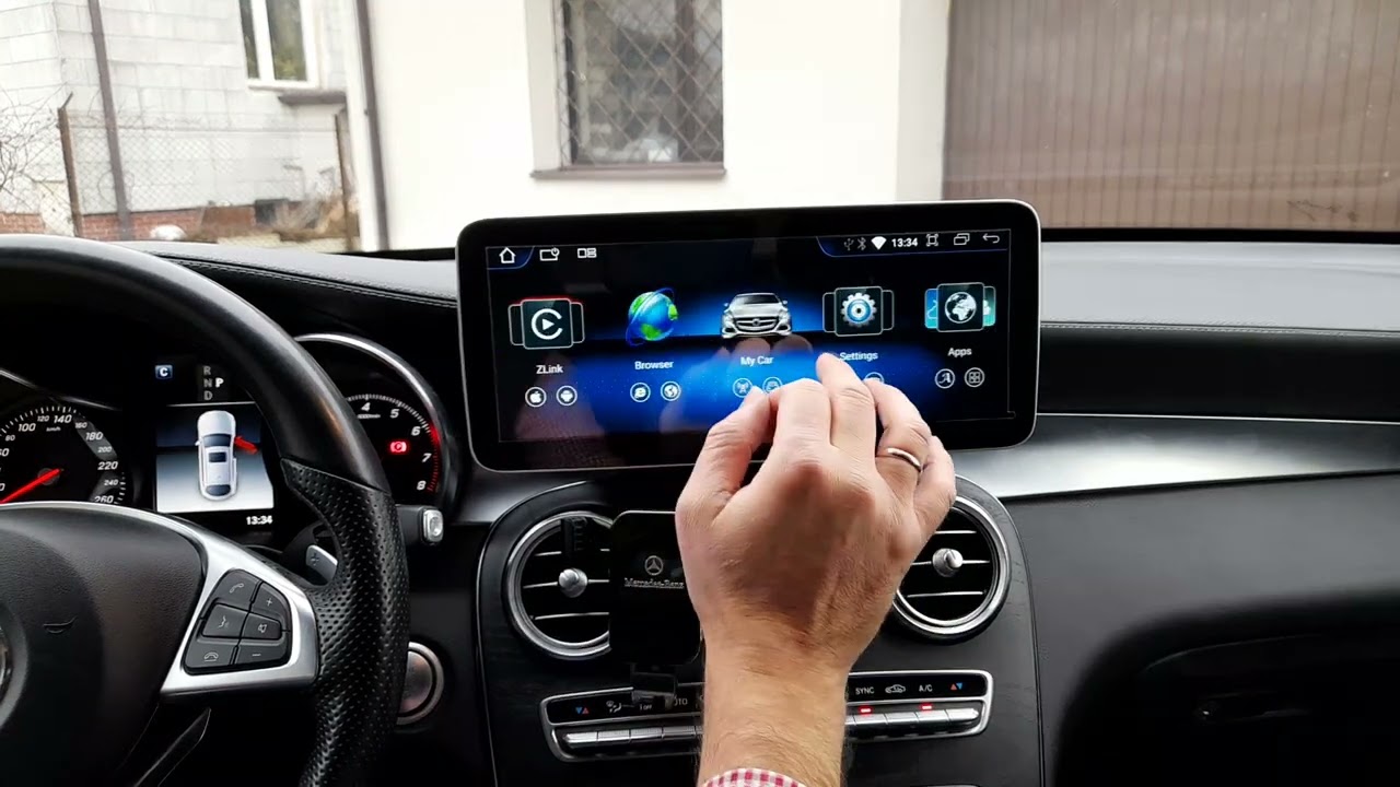 Mercedes GLC doposazenie w stację multimedialną 12 cali. Android 12 i 8 GB RAM oraz 128 GB ROM.