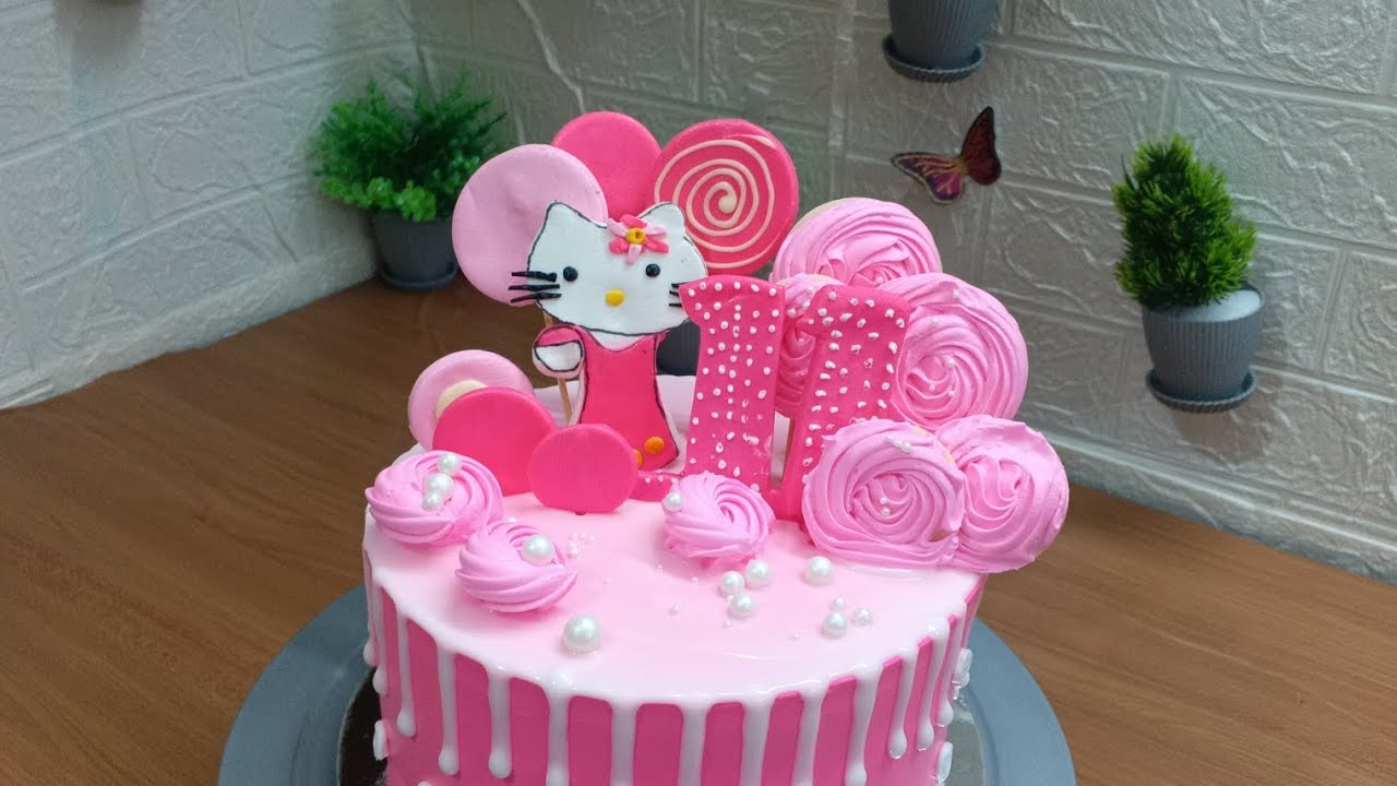 Hello kitti cake 🎂design 💖 pink colour #cake decoration#viral video