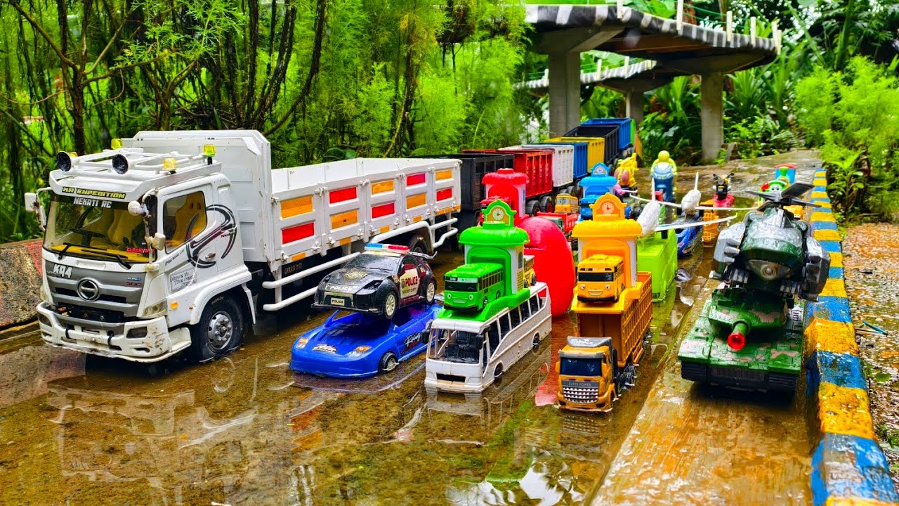 Wow !!! Mobil Truk Tronton Panjang Bongkar Penuh Mobil Mobilan Truk Mixer, Forklift, Ambulan 