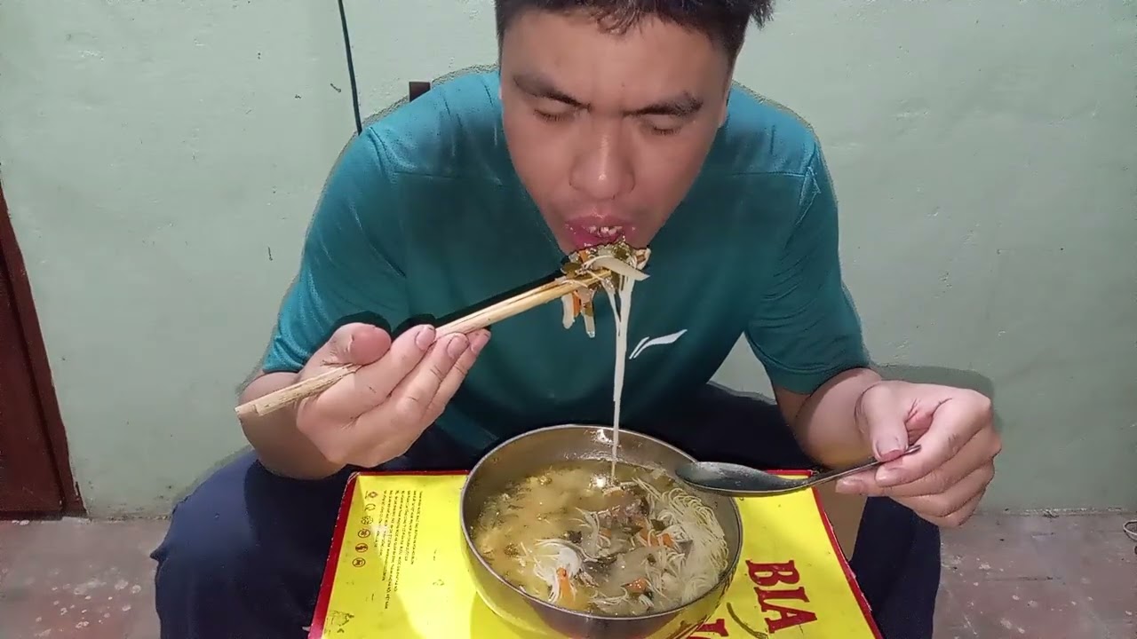 Ai mà xem được video này mạnh khỏe và hạnh phúc. Ăn mỳ nước béo ăn đã và bỏng 