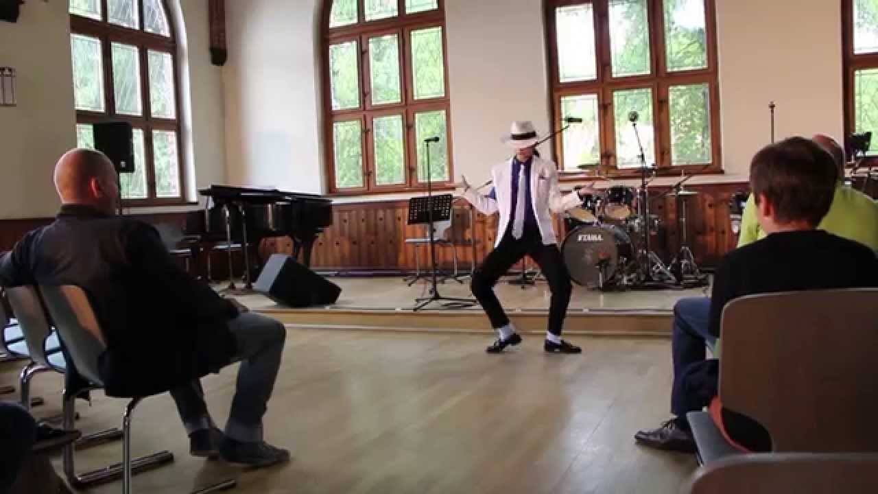 Michael Jackson Smooth Criminal - Leona Jackson