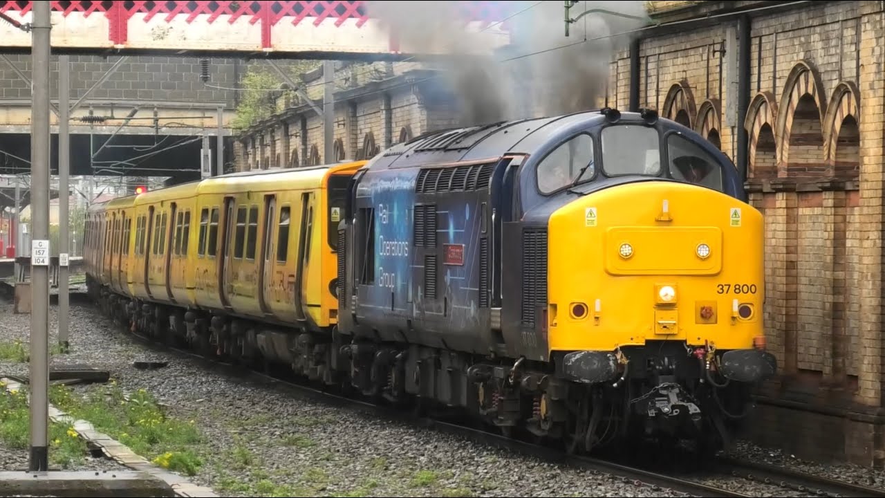 2 Merseyrail 507 Sets 37800 Drag to Newport Dock Sims For Scrap At Crewe Station