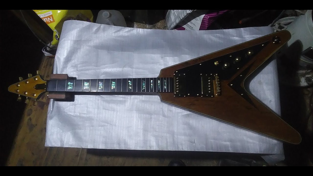 Pango Music Flying V kit review and build