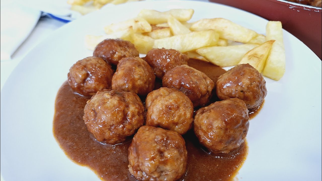 ALBÓNDIGAS EN SALSA DE CEBOLLA