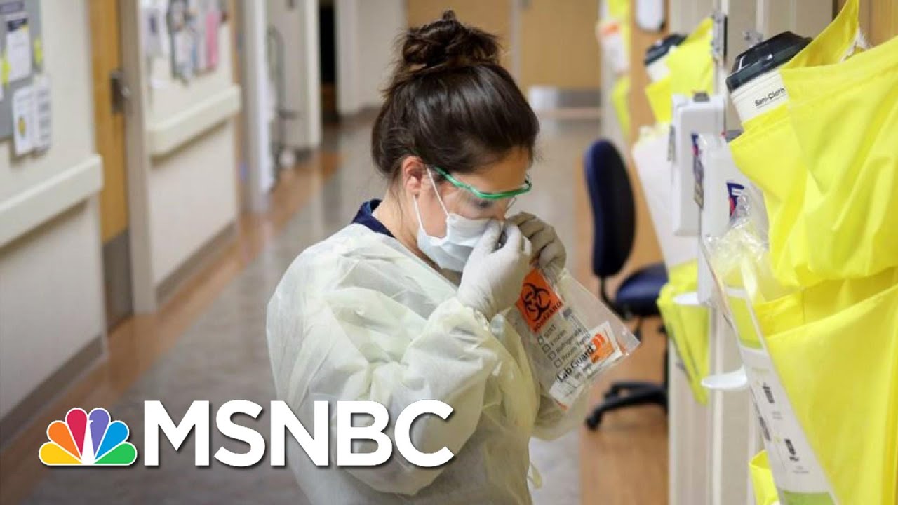 Atlanta Residents Who Live Above A Hospital Cheer Medical Workers | The 11th Hour | MSNBC