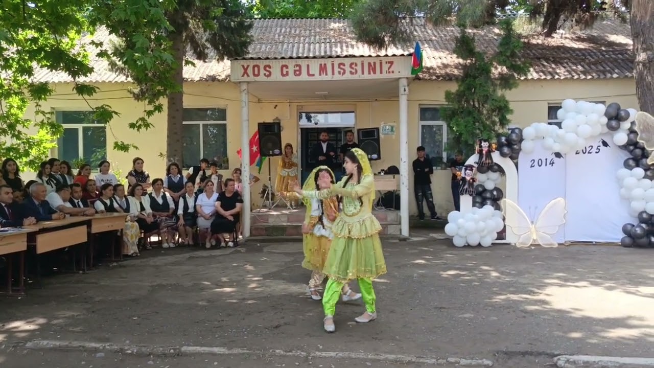 Şəmkir Kür Mədəniyyət Dəcəllər rəqs qrupu Son zəng tədbirində çıxışı.