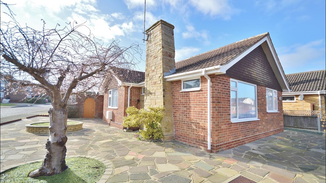 SOUGHT AFTER LOCATION - Great Clacton