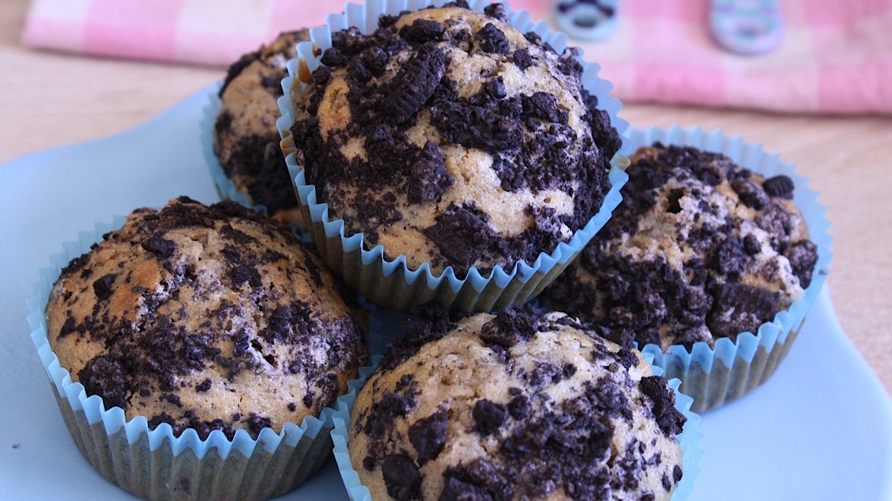 How to Make Soft Oreo Muffins, Super Easy Recipe