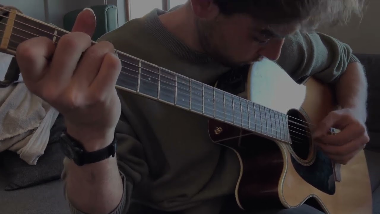 Belki de dönerim (emre kula akustik versiyon)