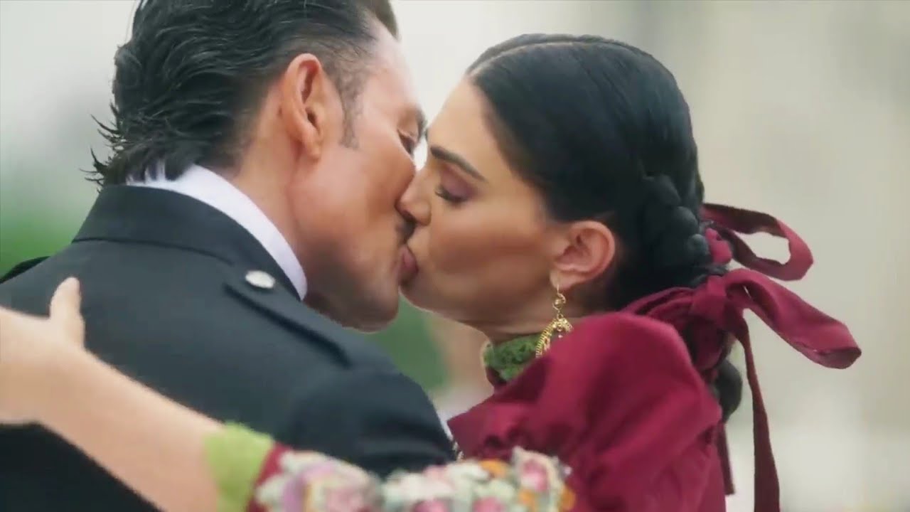 🇲🇽 🍓 Amanecer- El primer beso de Alba y Leonel 