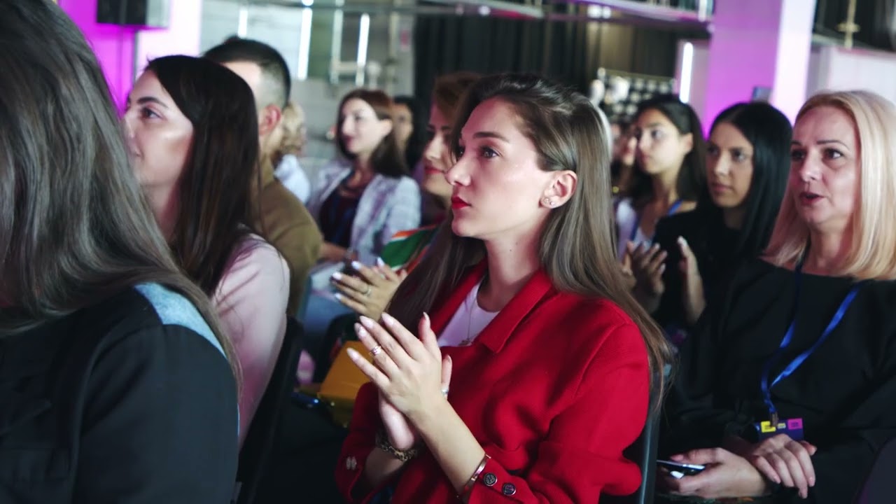 FASHION BUSINESS & MARKETING FORUM 2