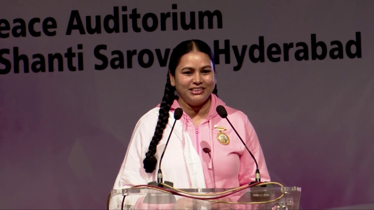 Rani ben - Sharing her experiences at Brahma Kumaris Hyd.