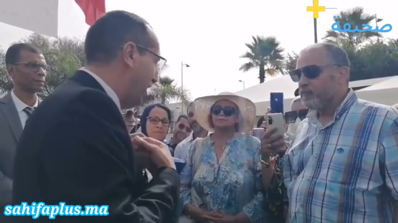 مهاجر مغربي يحرج الكاتب العام لعمالة الصخيرات تمارة