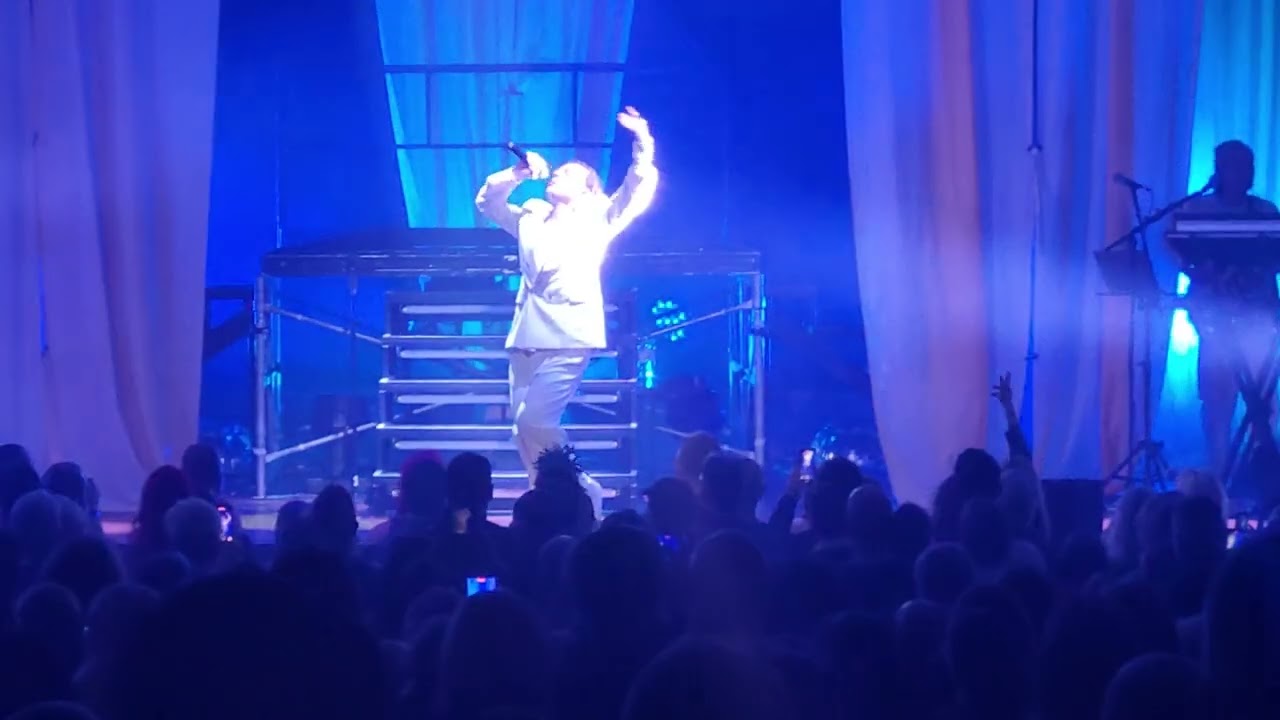 Darren Hayes 'I want you' live Newcastle City Hall 01.04.23
