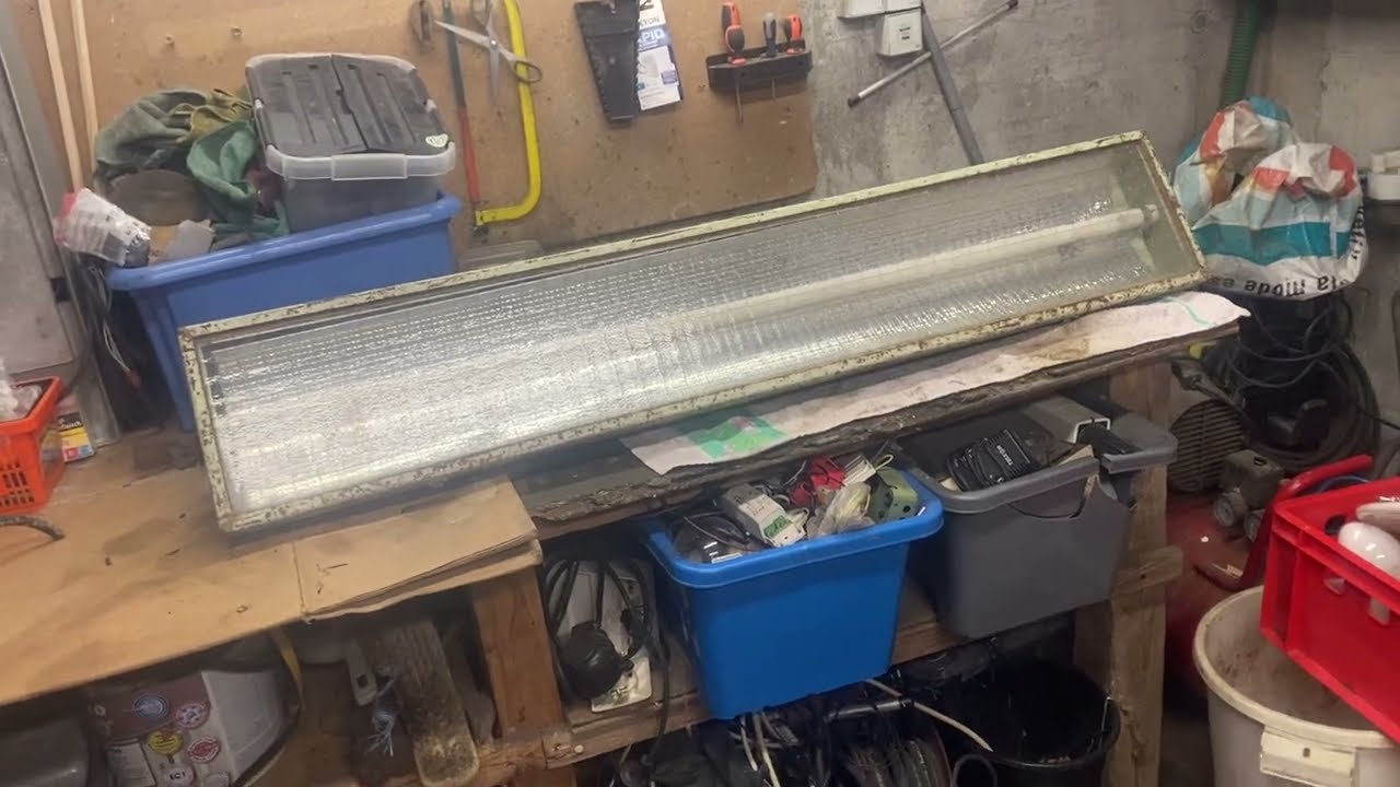 Bonne année !🎊 Découverte de deux lampes fluo 2x40w Claude