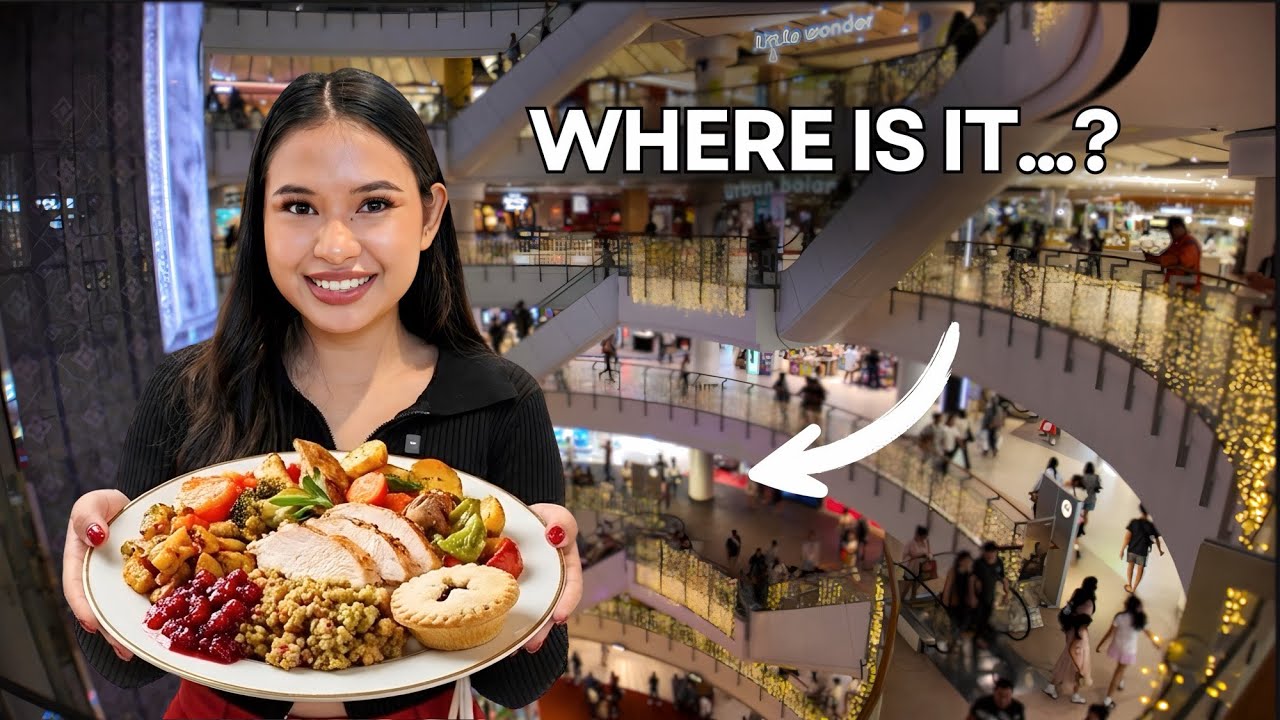 The Hunt for Christmas Food in Bangkok's Biggest Mall! 🇹🇭🎄