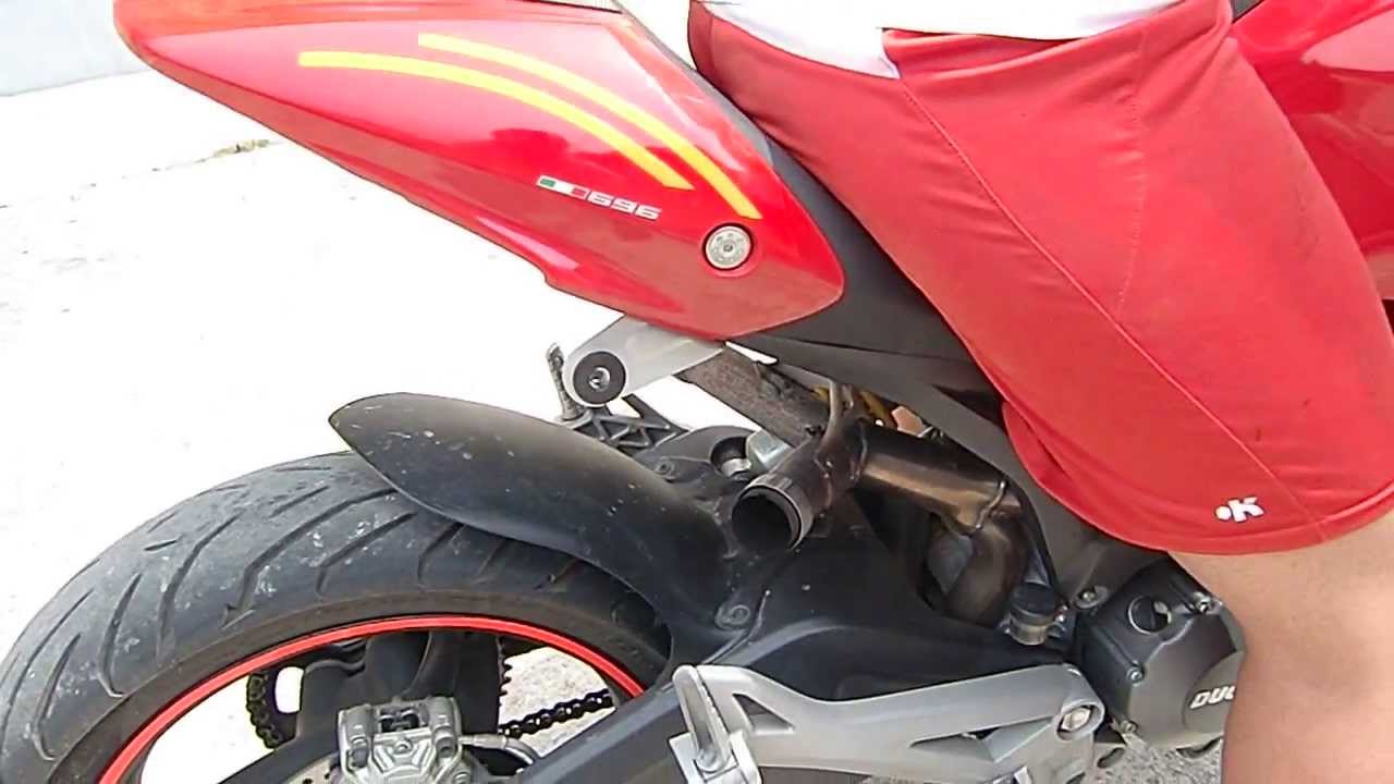 ducati monster 696 a escape libre