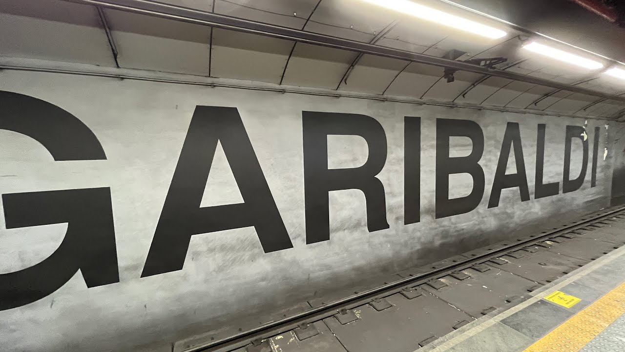Stazione metro Garibaldi - Linee 1, 2 e Circumvesuviana (Napoli)