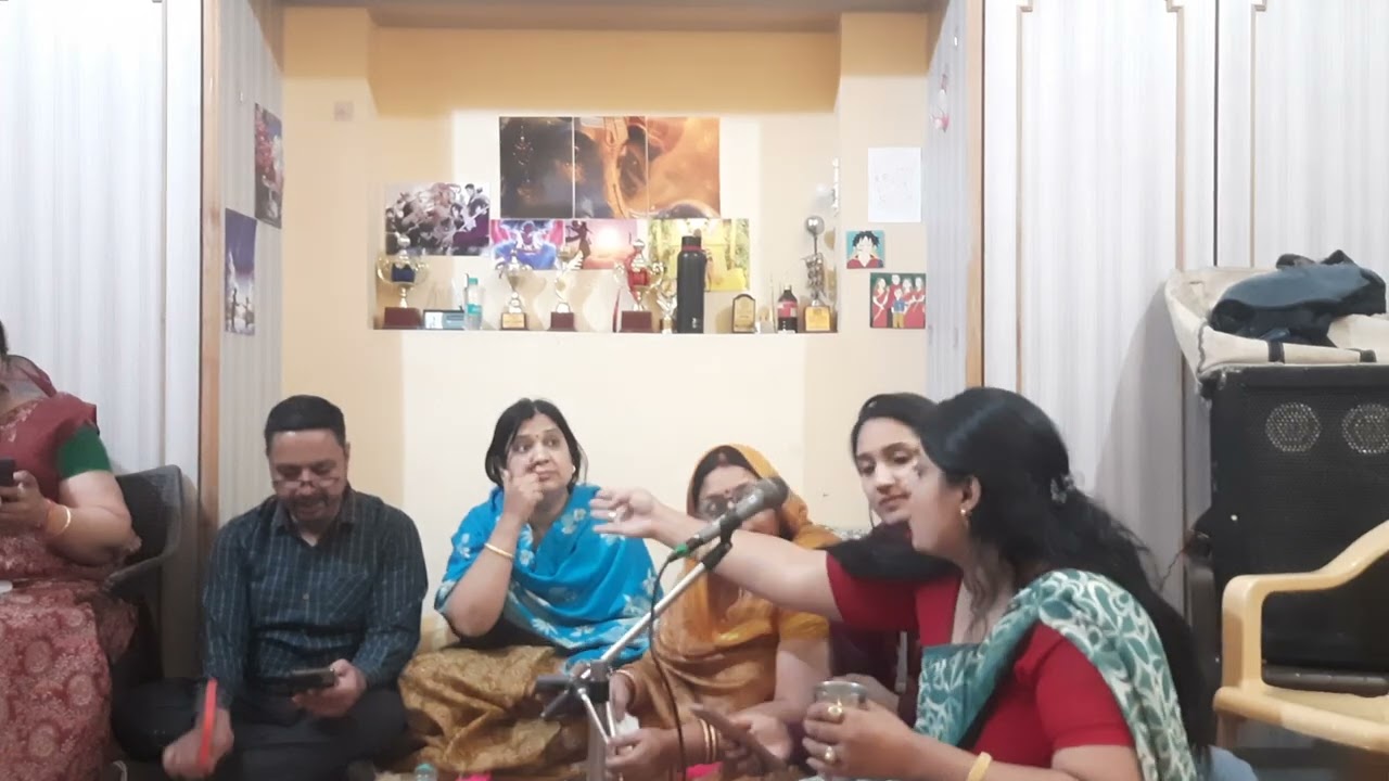 थाली भरके ल्याई खींचङो ऊपर घी की बाटकी कर्माबाई भजन-महिला समिति 