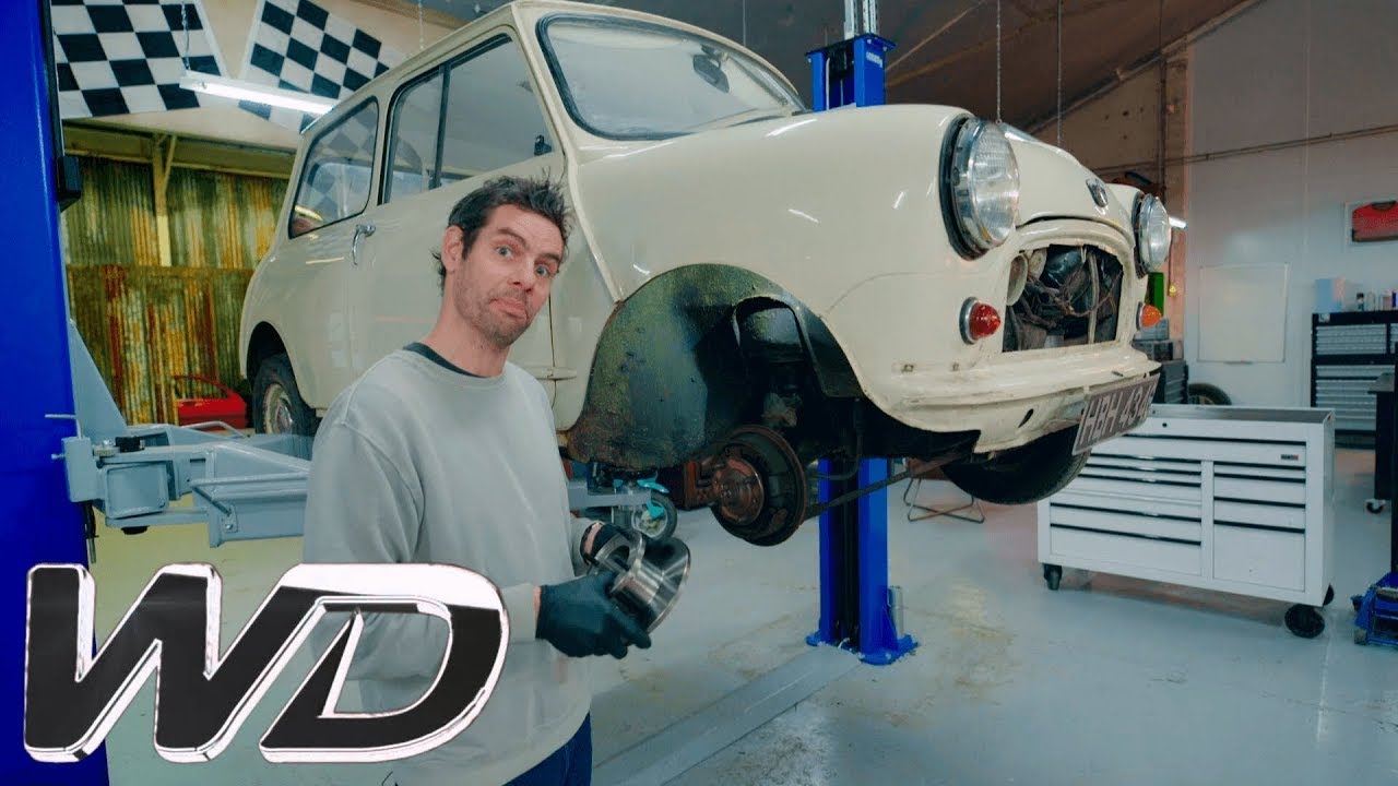 Elvis Upgrades A Classic Mini Mark 1 With New Brakes And Engine! | Wheeler Dealers