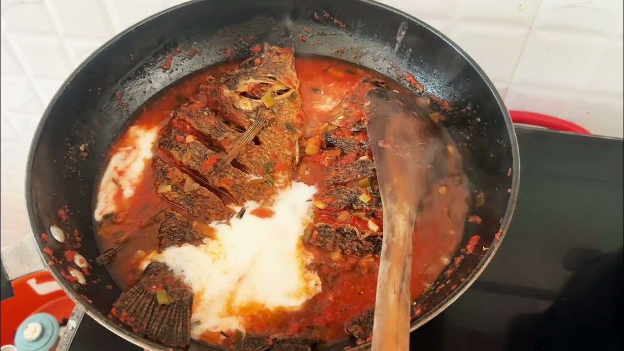 How to make the most delicious Tilapia(Ngege) with no spices and mrenda with ugali wa muhogo