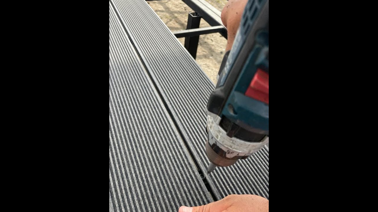 WPC  - Pardoseala (Wood Plastic Composite)