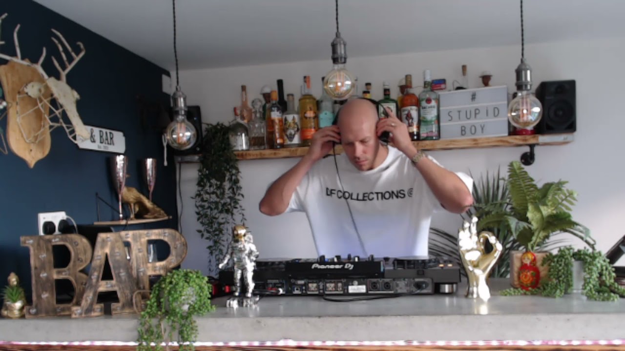 Stupid Boy - Live House/Tech House set @ the &BAR
