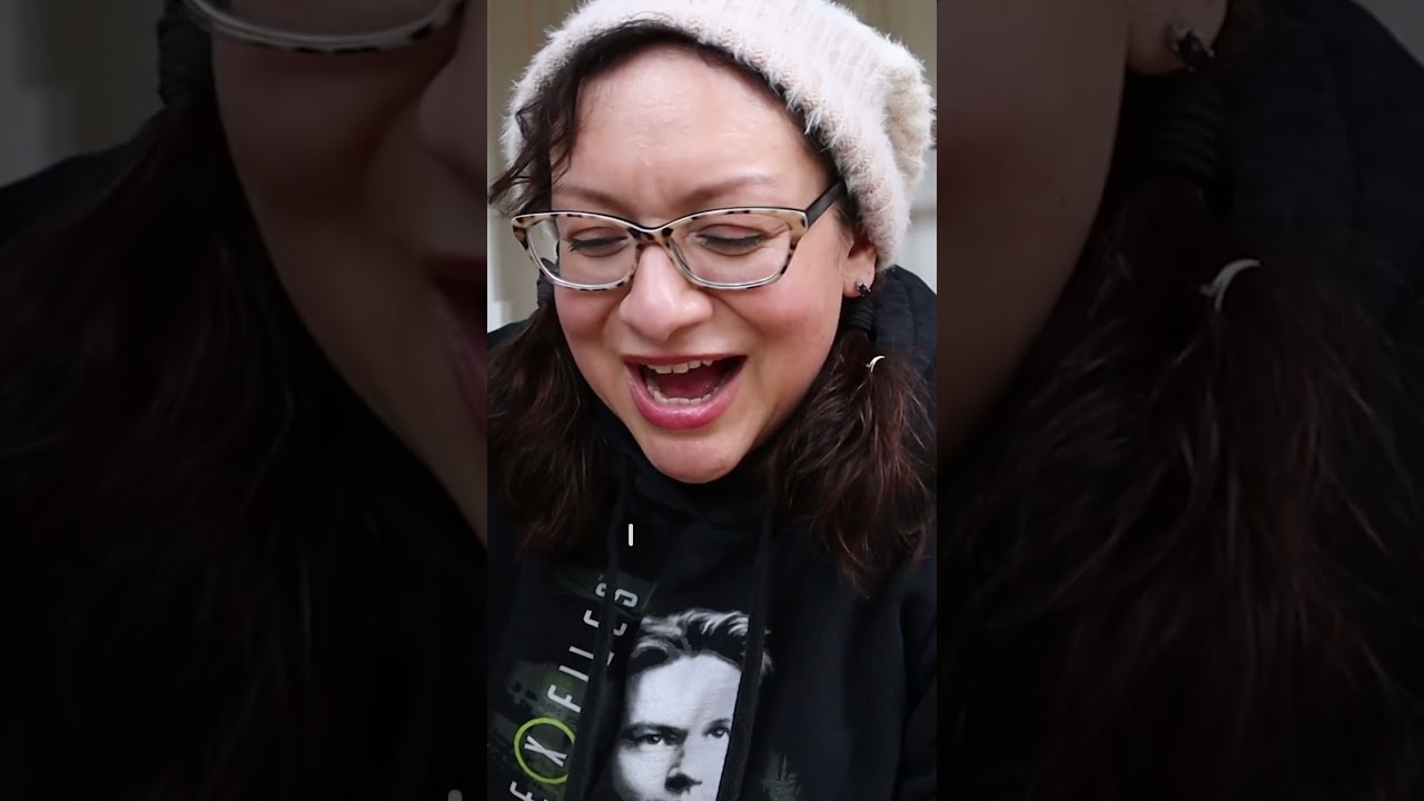 Deep Litter Method in a Nutshell! Super easy. #chickenlandia #backyardchickens #chickenkeeping