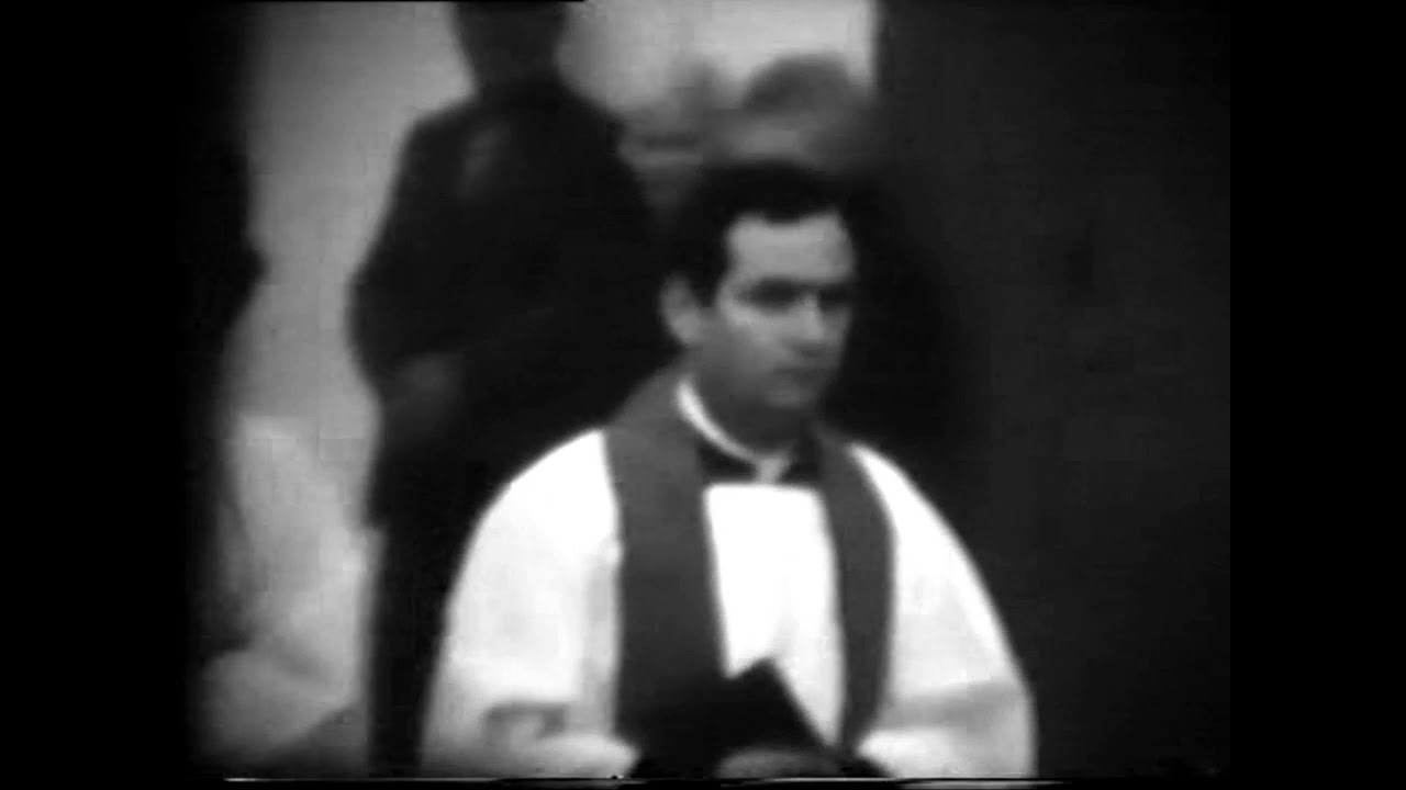 Video d'epoca della Processione dei Sacri Misteri del Sabato Santo